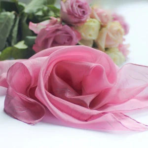 Hedvábný šátek - Světle růžový