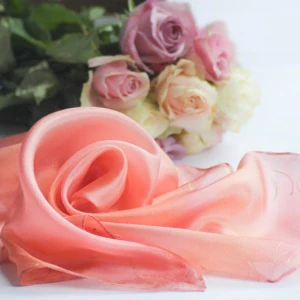 Hedvábný šátek - Světle lososový