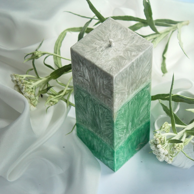 Svíčka ve tvaru kvádru - Šedo zelená tříbarevná