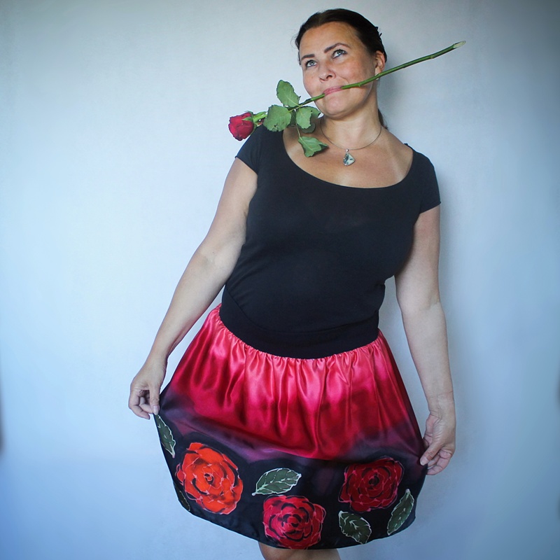 Hedvábná sukně - Růže