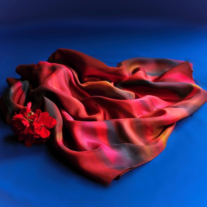 Hedvábná sukně - Čas vlčích máků