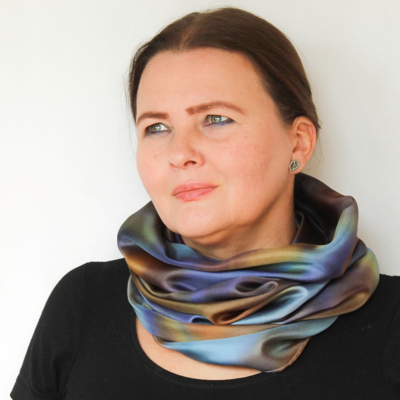 Hedvábný nákrčník - Nebe na zemi