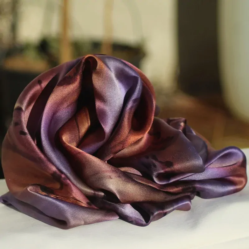 Hedvábný nákrčník - Skořicovo fialový