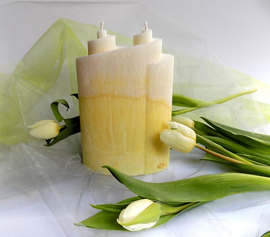 Svíčka Dvojitá spirála-Bílo žlutá