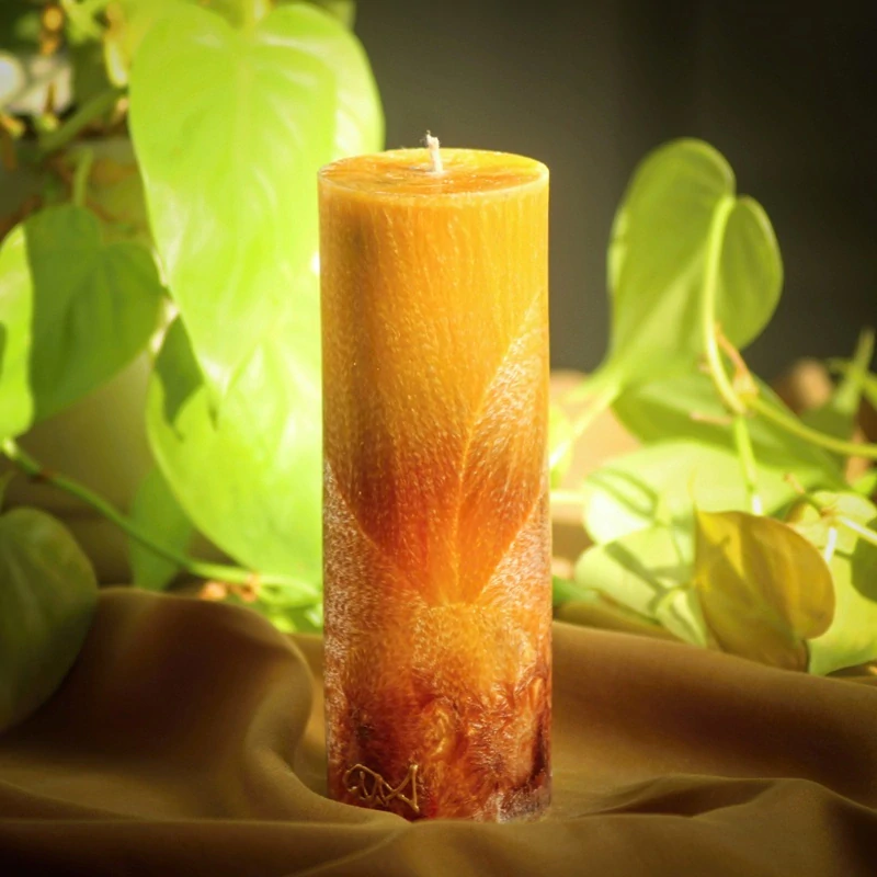 Svíčka ve tvaru válce-Hnědo oranžovo žlutá 1