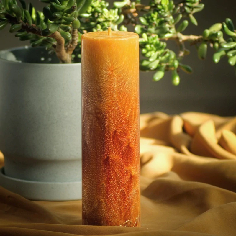 Svíčka ve tvaru válce-Hnědo oranžovo žlutá 2
