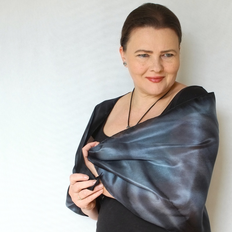 Hedvábný šál - Černošedý