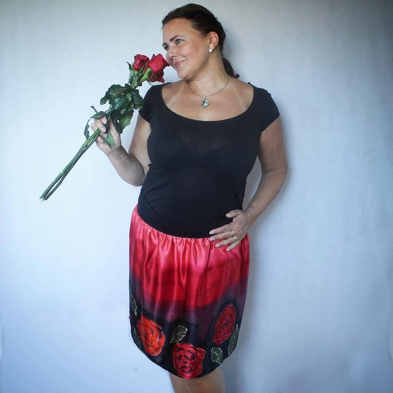 Hedvábná sukně - Růže