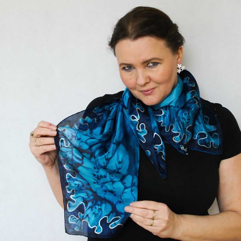 Hedvábný šátek - Marina s tmavou bordurou