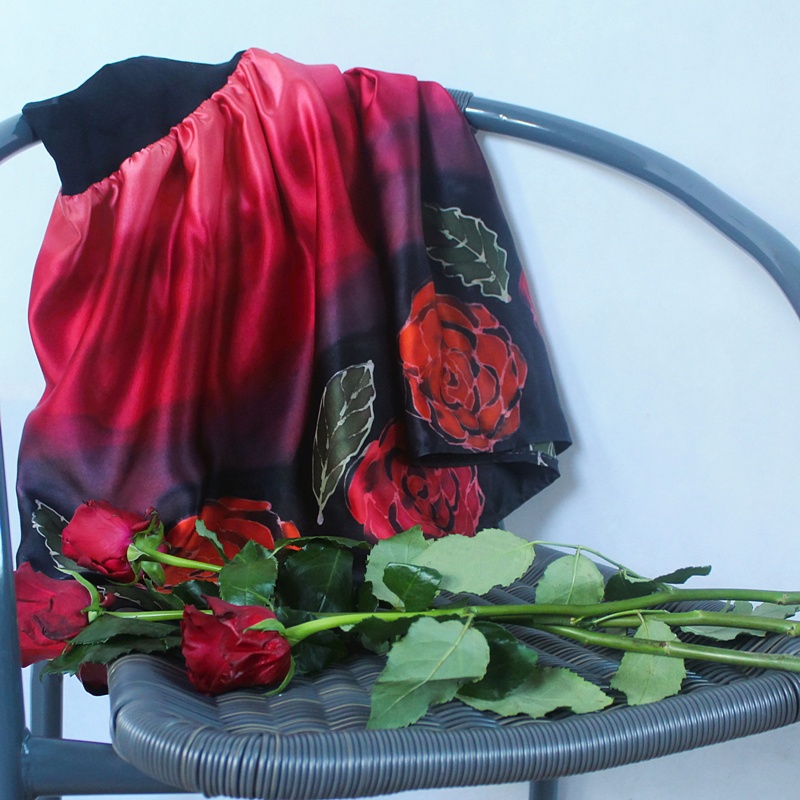 Hedvábná sukně - Růže