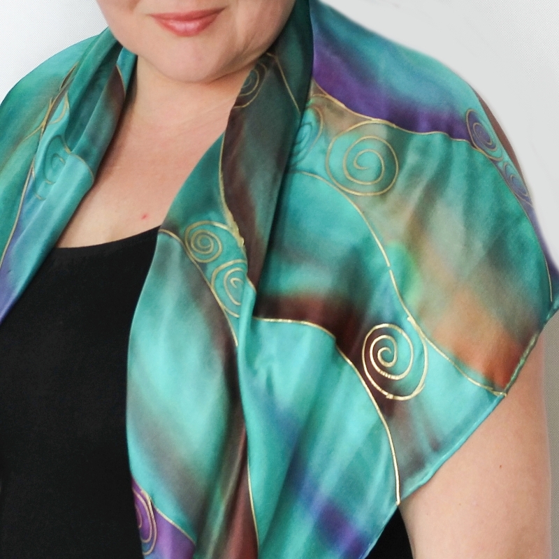 Hedvábný šátek - Spirály v tyrkysu