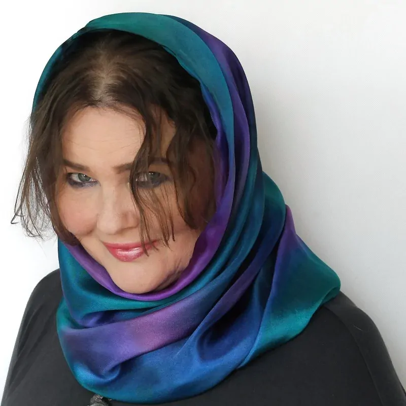 Hedvábný nákrčník - Švestky v petroleji