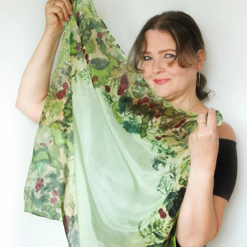 Hedvábný šátek - V houští