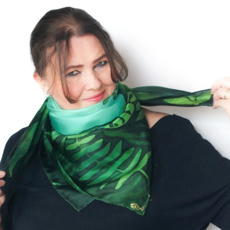 Hedvábný šátek - V kapradí