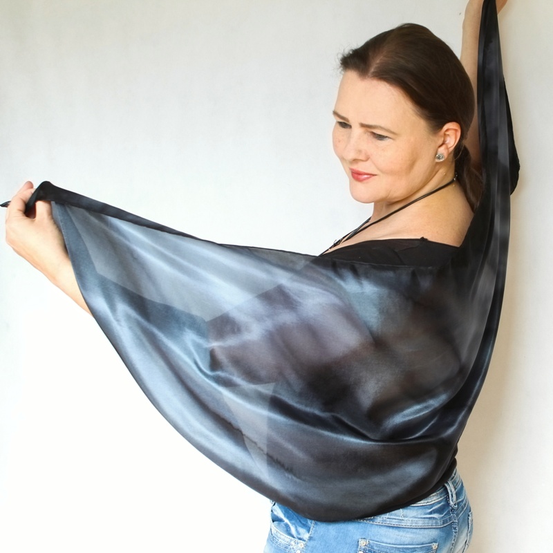 Hedvábný šál - Černošedý