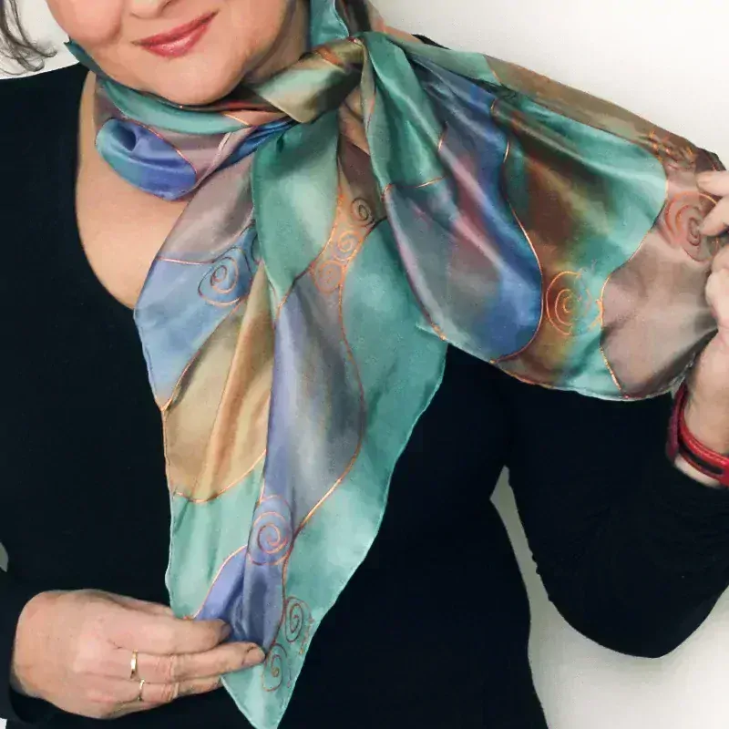 Hedvábný šátek - Pastelové spirály