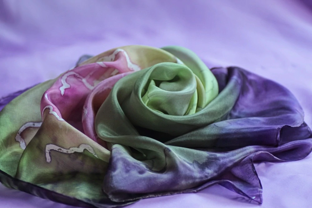 Hedvábný šátek - Zeleno růžový