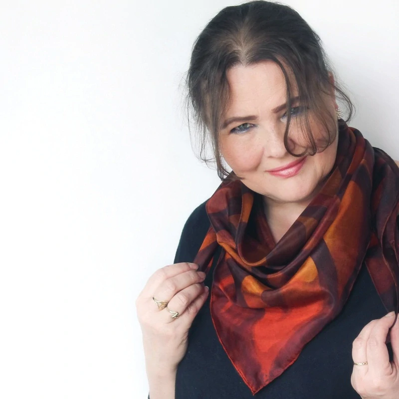 Hedvábný šátek - Oranžovo skořicový