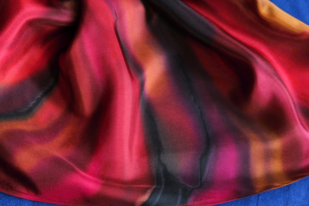 Hedvábná sukně - Čas vlčích máků