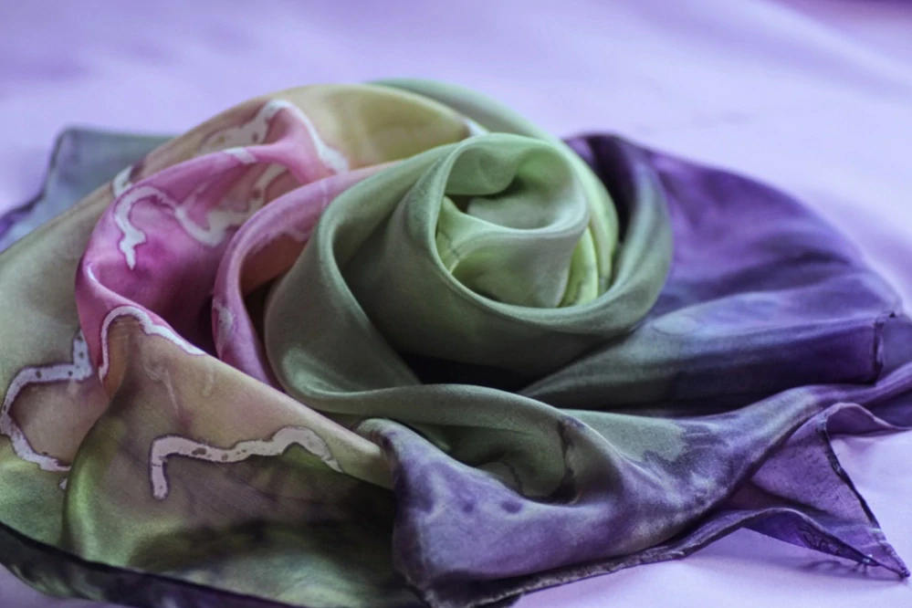 Hedvábný šátek - Zeleno růžový