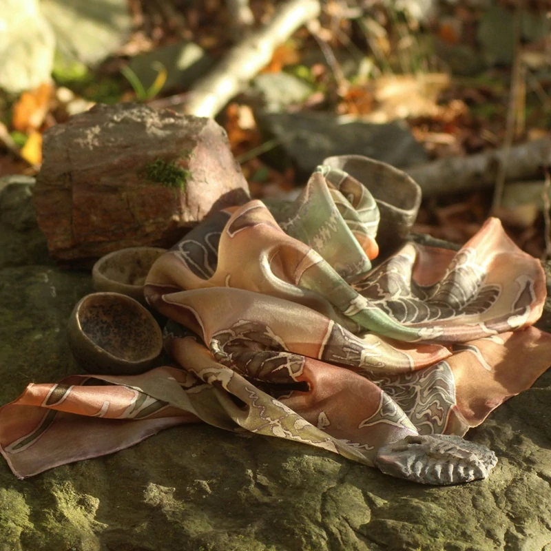 Hedvábný šátek - Cesta do pravěku