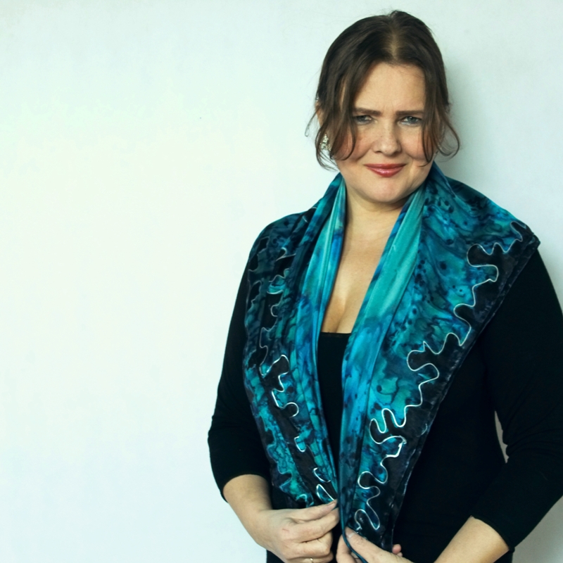 Hedvábný šátek - Marina s tmavou bordurou